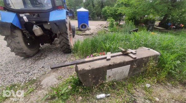 История о живых, рассказанная мертвыми. Психолог прокомментировал состояние Русского кладбища в поселке под Краснодаром