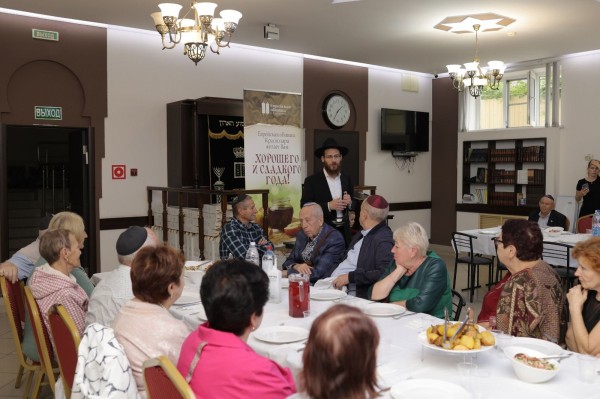 Как отмечают Пурим и чему учат детей в иудаизме. Репортаж из еврейской общины Краснодара