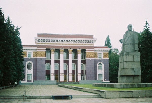 Кубань — Босфор. Экскурсовод и блогер Динар Бурангулов открывал Краснодар для туристов, а теперь показывает Стамбул иммигрантам Кубань — Босфор. Экскурсовод и блогер Динар Бурангулов открывал Краснодар для туристов, а теперь показывает Стамбул иммигрантам