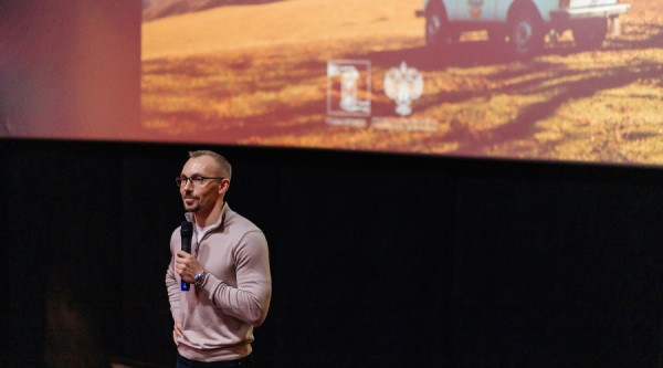 &laquo;В новых реалиях она выглядит пацифистской&raquo;. Краснодарский документалист Дмитрий Семибратов рассказал о картине &laquo;Чечня и мир&raquo;