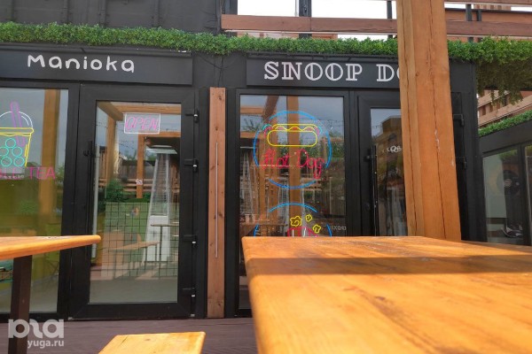 Шопинг, еда, кинотеатр без крыши. Что есть, пить и смотреть в новой локации BoxPark в Краснодаре