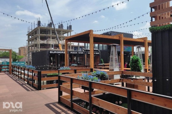 Шопинг, еда, кинотеатр без крыши. Что есть, пить и смотреть в новой локации BoxPark в Краснодаре