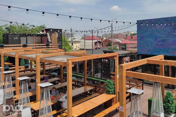 Шопинг, еда, кинотеатр без крыши. Что есть, пить и смотреть в новой локации BoxPark в Краснодаре