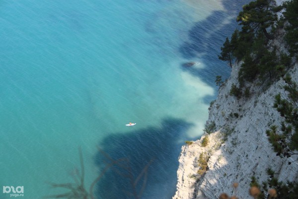 7 красивых мест для сапсерфинга в Краснодарском крае. Сколько стоит прогулка и где арендовать доску