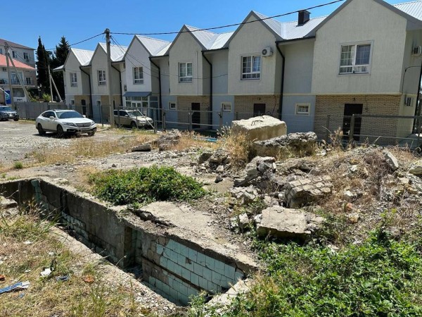 «Беда пришла ко всем». Почему десятки человек в Шепси могут остаться без жилья и бизнеса «Беда пришла ко всем». Почему десятки человек в Шепси могут остаться без жилья и бизнеса