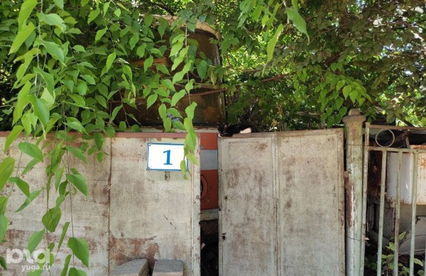 «Была распродажа, он и взял». Кто и зачем хранит у себя во дворе в Краснодаре настоящий самолет «Была распродажа, он и взял». Кто и зачем хранит у себя во дворе в Краснодаре настоящий самолет