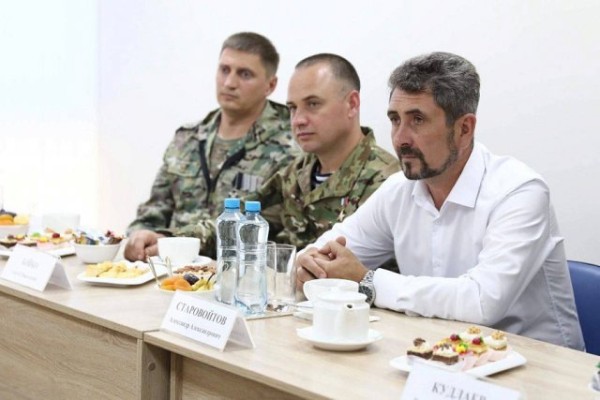 
        Губернатор Кубани встретился с участниками специальной военной операции            