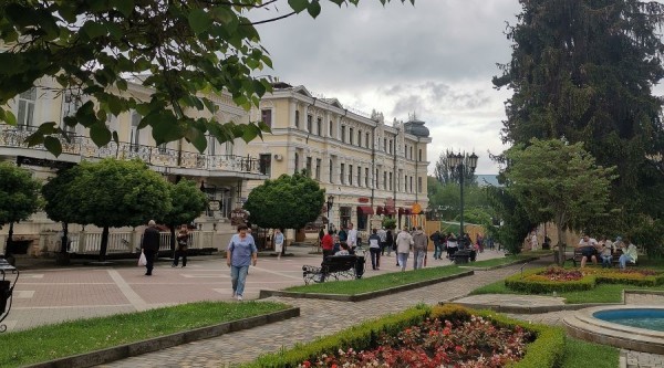 Город-парк, улица Чебурашки, европейская архитектура. Пять причин съездить из Краснодара в Кисловодск