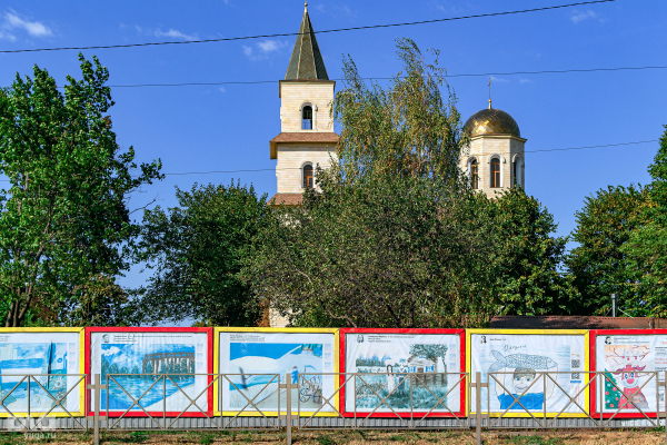 Танки и Пушкин с котами: что рисуют дети на уличных выставках в Краснодаре Танки и Пушкин с котами: что рисуют дети на уличных выставках в Краснодаре