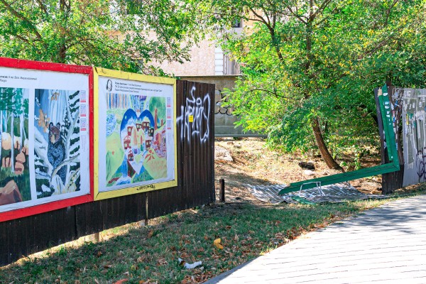 Танки и Пушкин с котами: что рисуют дети на уличных выставках в Краснодаре Танки и Пушкин с котами: что рисуют дети на уличных выставках в Краснодаре