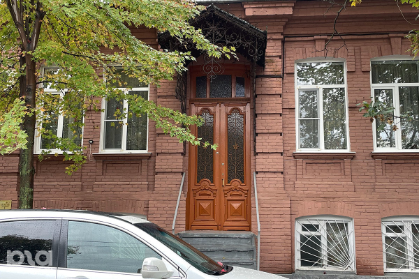 В поисках старинной красоты. Где в Краснодаре найти отреставрированные двери