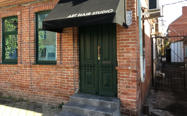 В поисках старинной красоты. Где в Краснодаре найти отреставрированные двери