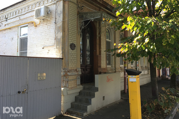 В поисках старинной красоты. Где в Краснодаре найти отреставрированные двери