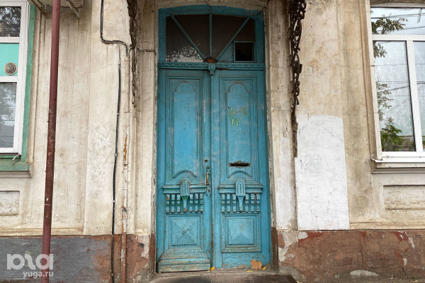 В поисках старинной красоты. Где в Краснодаре найти отреставрированные двери