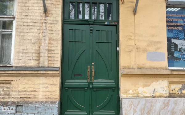 В поисках старинной красоты. Где в Краснодаре найти отреставрированные двери