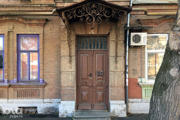 В поисках старинной красоты. Где в Краснодаре найти отреставрированные двери