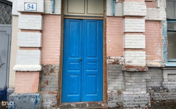 В поисках старинной красоты. Где в Краснодаре найти отреставрированные двери