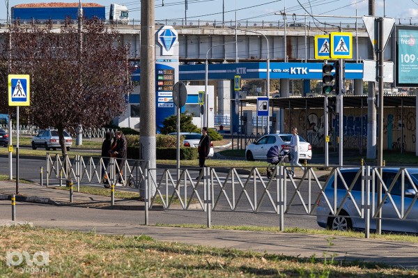 Прогулка вокруг Тургеневского моста в Краснодаре. Что остается в разрухе годами, а что планируют ремонтировать 14 месяцев? Прогулка вокруг Тургеневского моста в Краснодаре. Что остается в разрухе годами, а что планируют ремонтировать 14 месяцев?