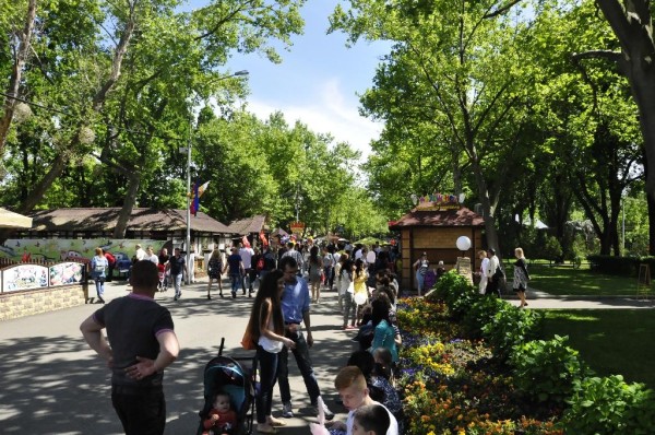 Вечный спор кубанцев: «понаехавшие» - беда или отправная точка развития Краснодара Вечный спор кубанцев: «понаехавшие» - беда или отправная точка развития Краснодара