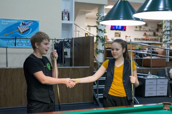 Учимся бильярду, или как удивить товарищей по игре парой интересных финтов