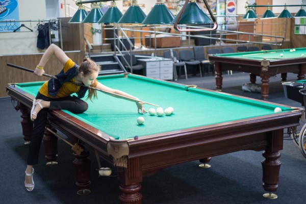 Учимся бильярду, или как удивить товарищей по игре парой интересных финтов