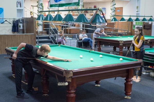 Учимся бильярду, или как удивить товарищей по игре парой интересных финтов