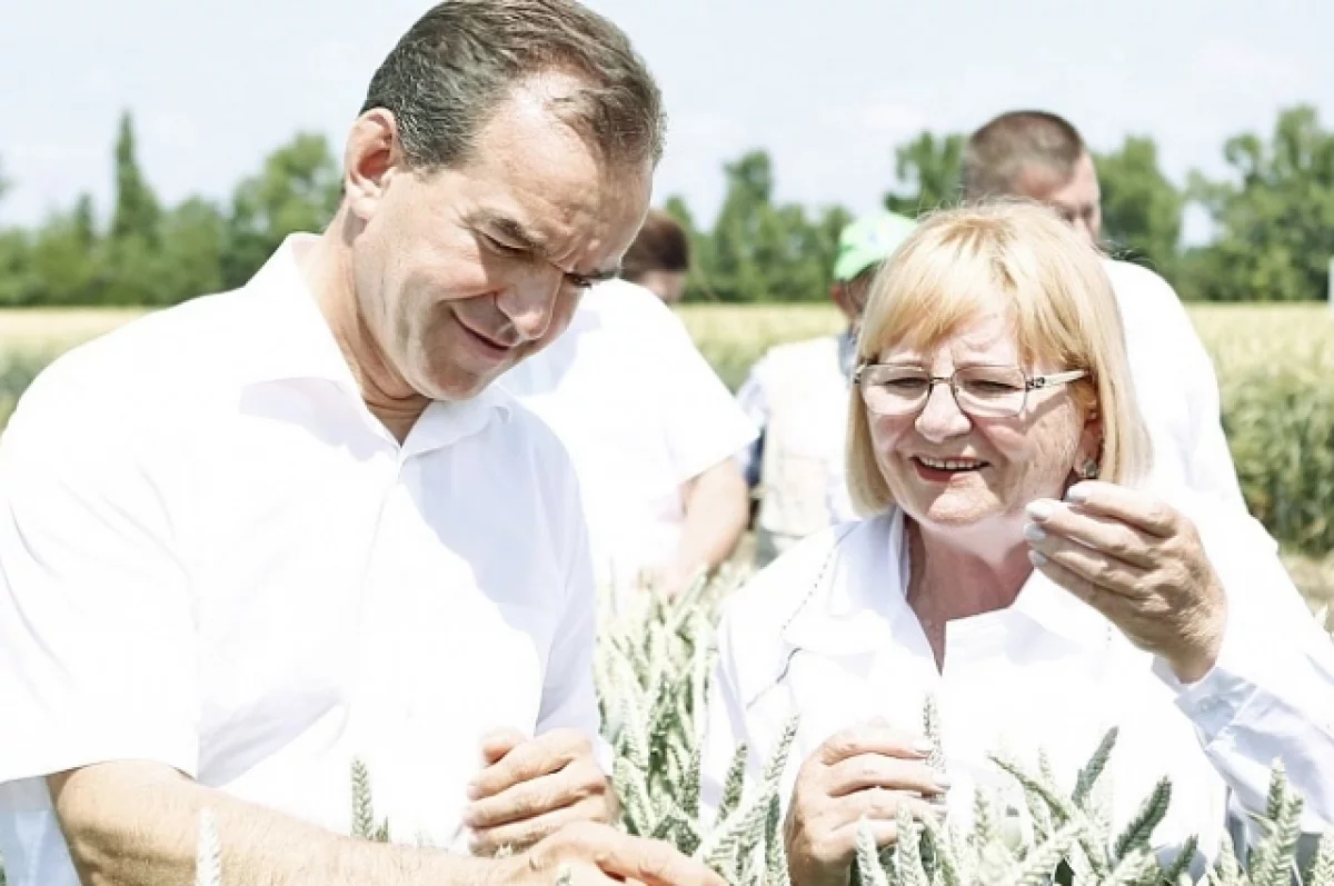 Владимир Путин присвоил звание Герой Труда Людмиле Беспаловой
Владимир Путин присвоил звание Герой Труда Людмиле Беспаловой
