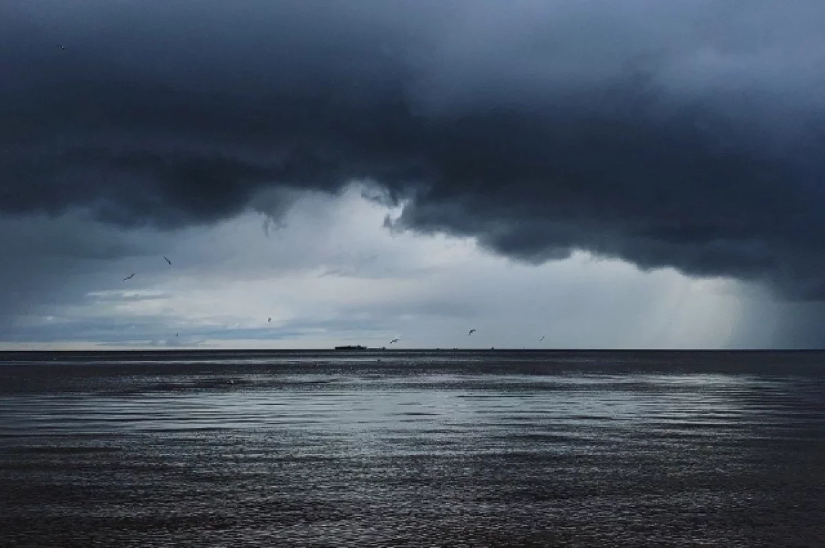 
        Купание на всех пляжах Анапы запретили из-за прохождения грозового фронта    