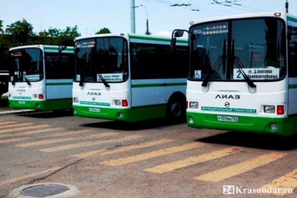 С понедельника автобусы пойдут по новым маршрутам С понедельника автобусы пойдут по новым маршрутам