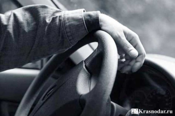 Труп в машине около КубГУ Труп в машине около КубГУ