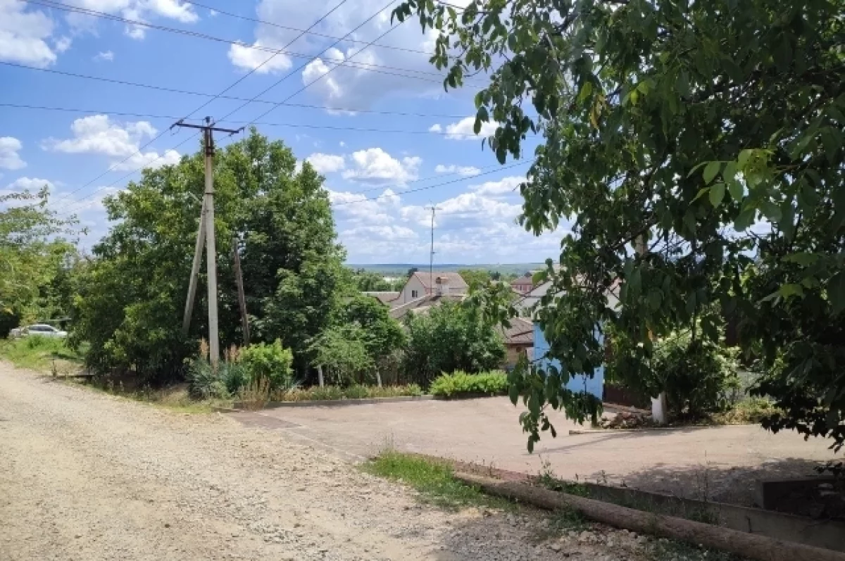 В Крымске специалисты изучают причину появления неприятных запахов
В Крымске специалисты изучают причину появления неприятных запахов