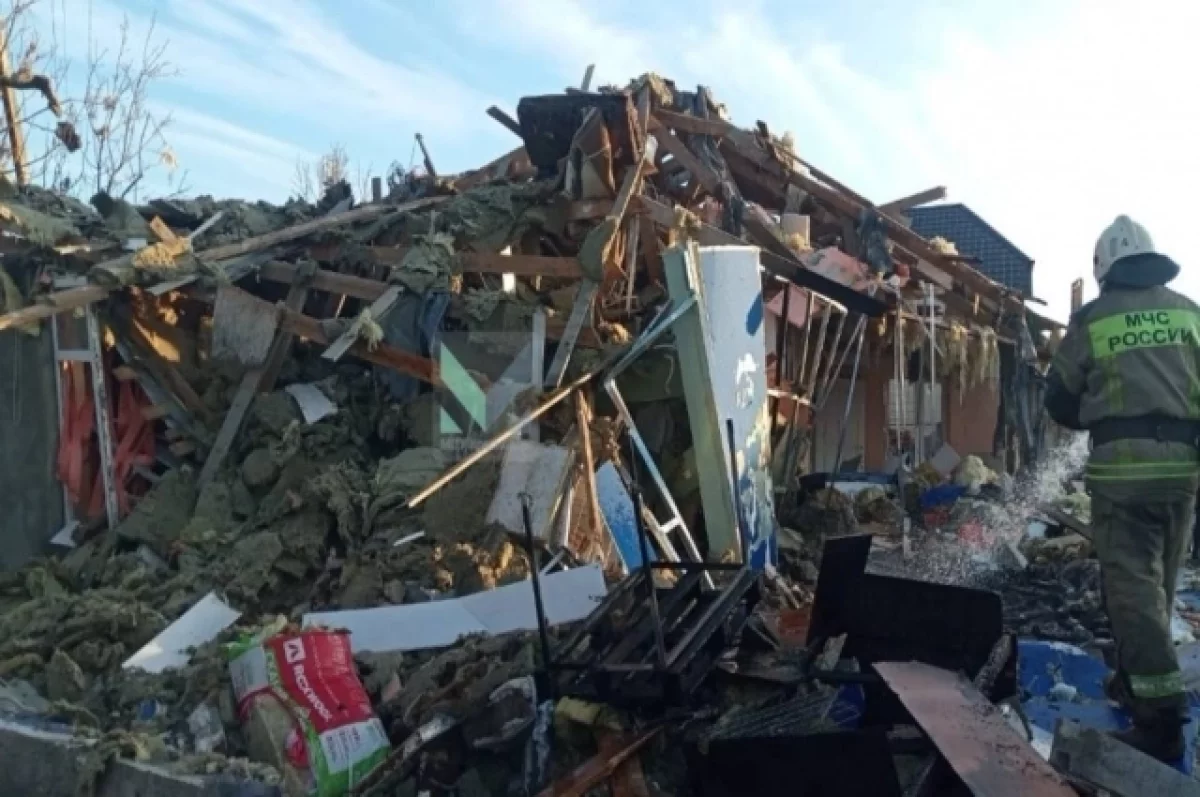 В Краснодаре взрыв газа полностью разрушил частный дом В Краснодаре взрыв газа полностью разрушил частный дом