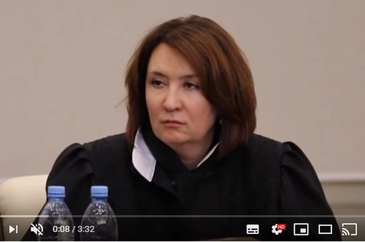 
        Адвокат объяснил, что означает мера пресечения для экс-судьи Хахалевой    