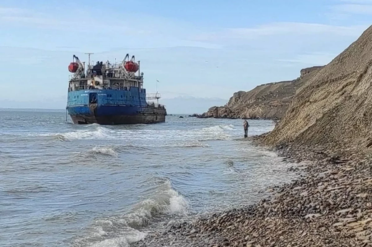 Расследование причин крушения танкеров в Керченском проливе завершено
Расследование причин крушения танкеров в Керченском проливе завершено