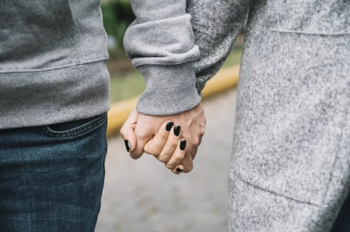 Любовницу мужа замглавы Гулькевичи пригласили в шоу «Давай поженимся» Любовницу мужа замглавы Гулькевичи пригласили в шоу «Давай поженимся»