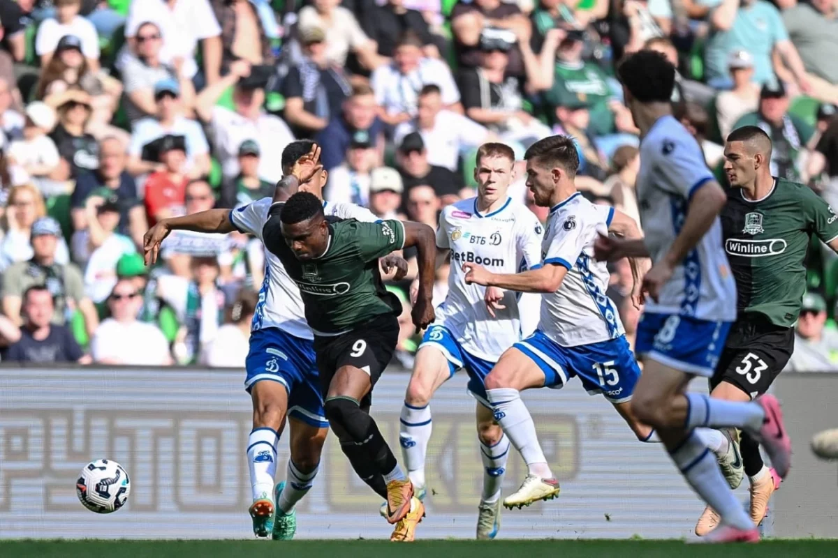 ФК «Краснодар» впервые в истории стал чемпионом РПЛ
ФК «Краснодар» впервые в истории стал чемпионом РПЛ